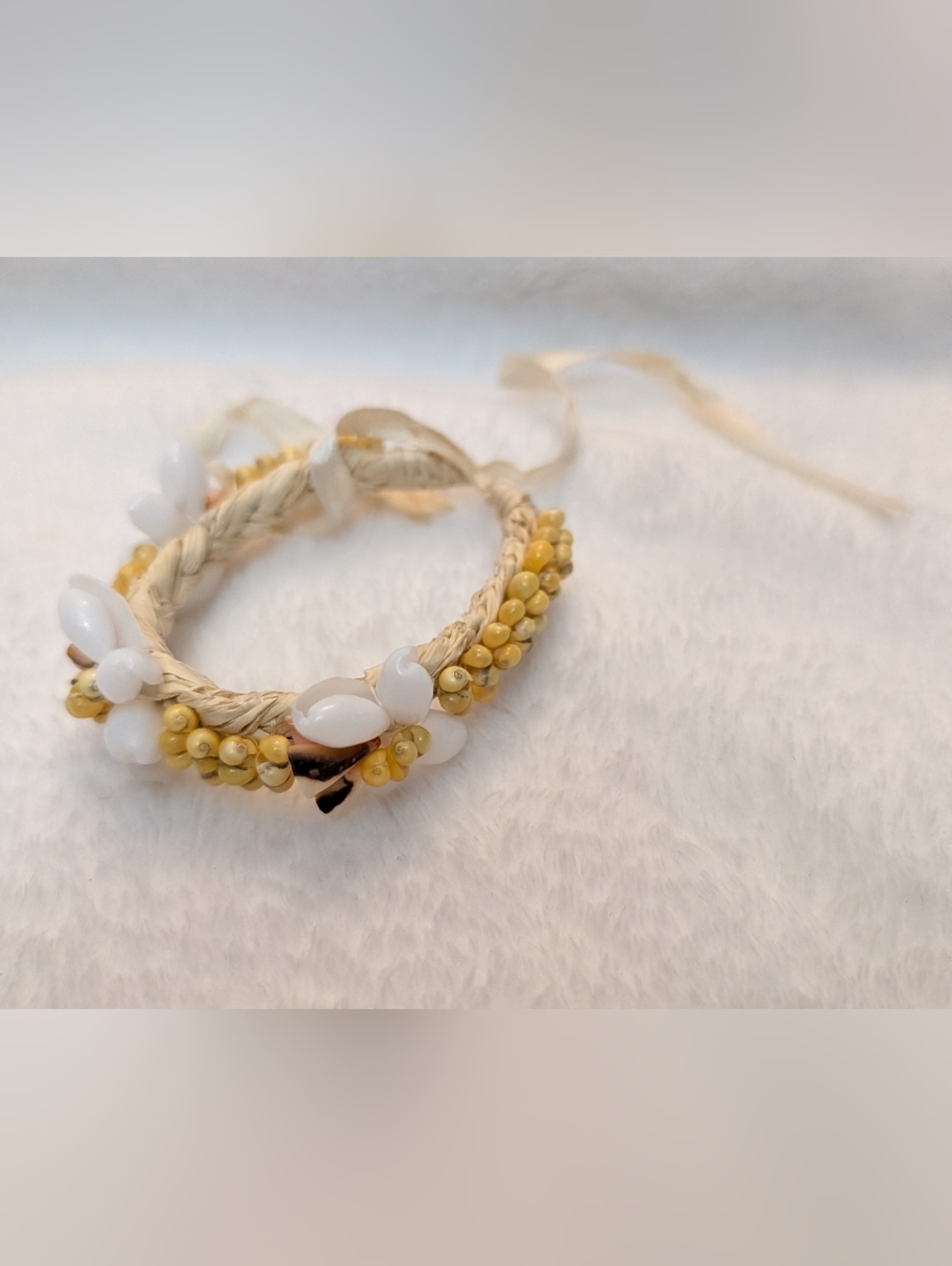 Hawaiian Bracelet handmade in Oahu shells and ribbon anklet - Picture 2 of 4
